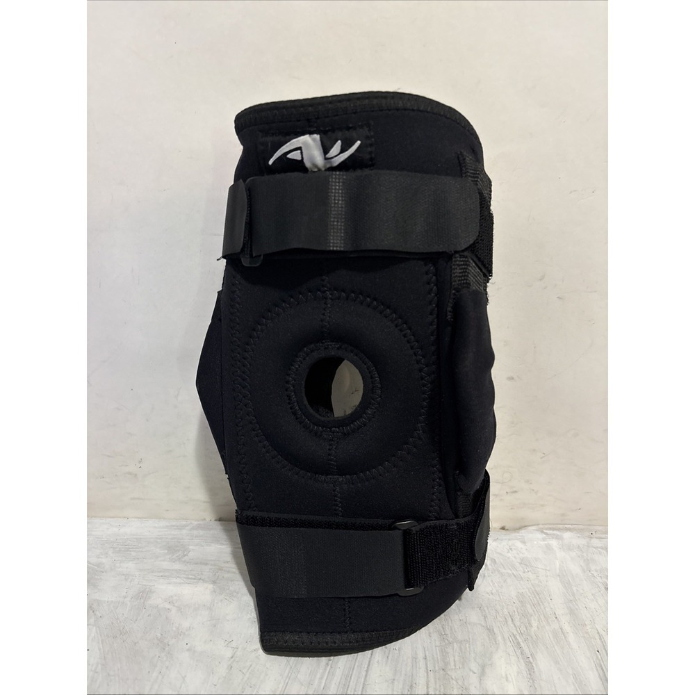 Athletic Works Knee Brace Regular Size - Picture 1 of 5